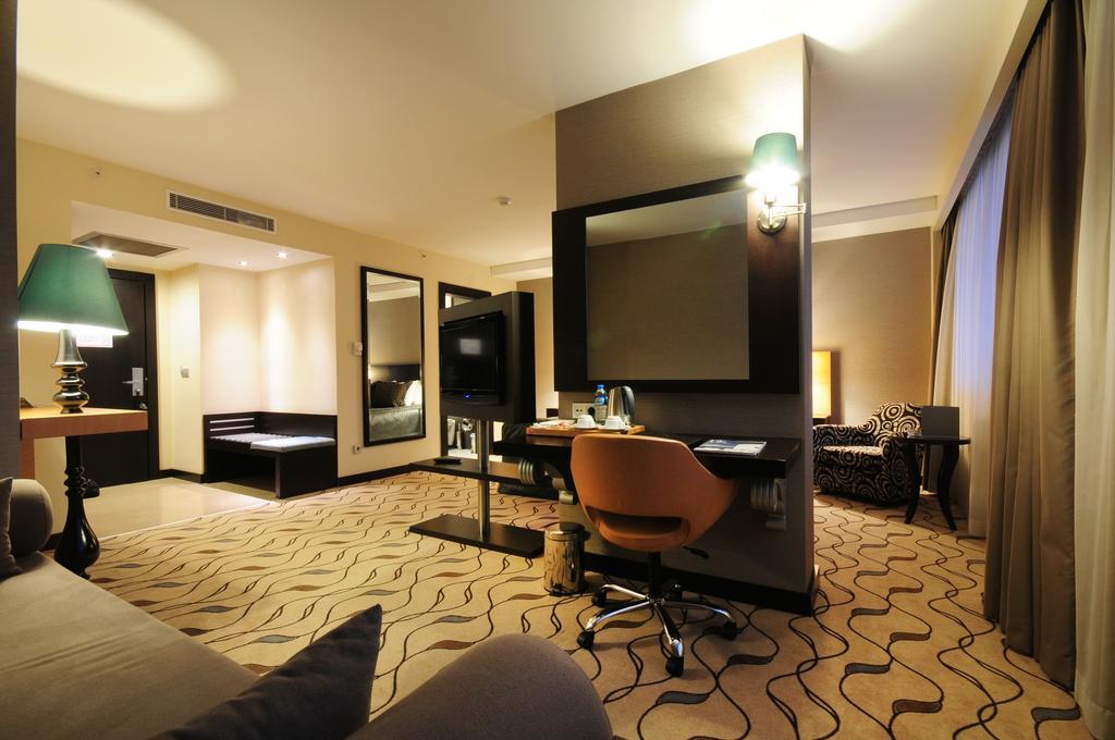 Hotel Dedeman Ankara Zimmer foto